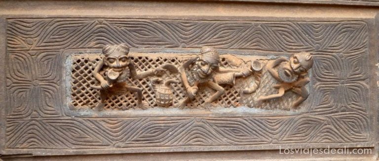 Foumban, el mayor centro artesanal de África está en el oeste de Camerún 4 foumban camerun