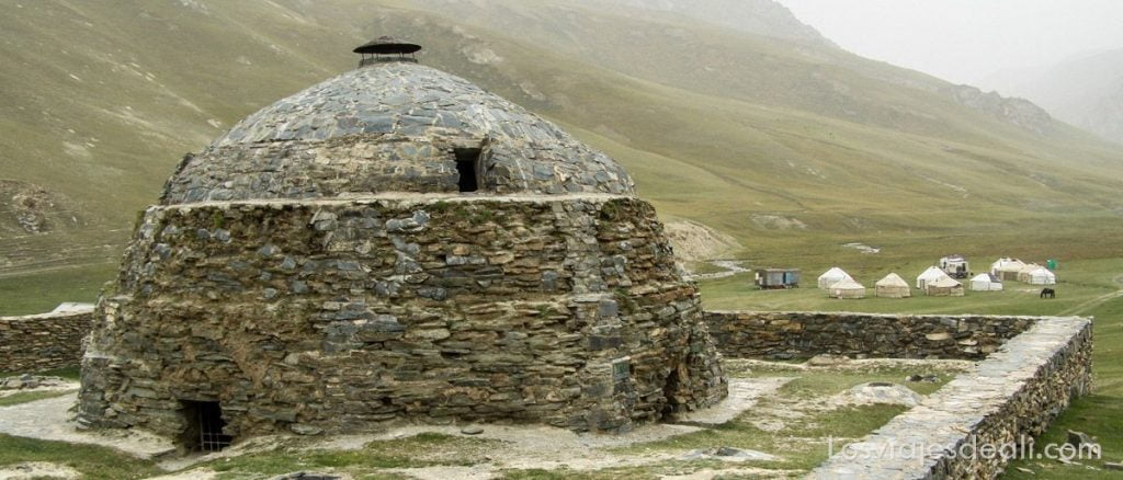 Tash Rabat, parada fabulosa de la Ruta de la Seda 12 tash rabat en la ruta de la seda