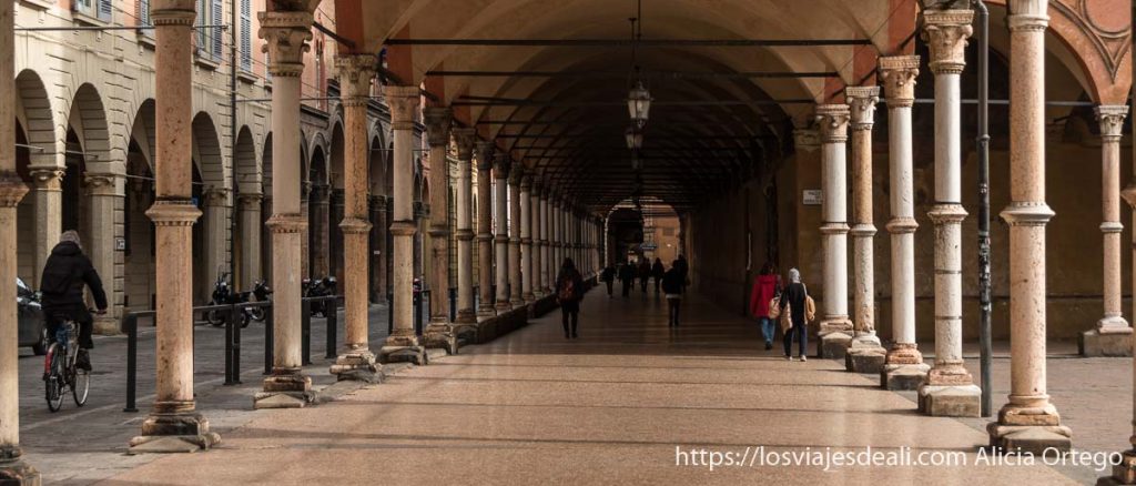 Callejear en Bolonia: paseos sin rumbo en la capital de Emilia Romaña 10 callejear por Bolonia