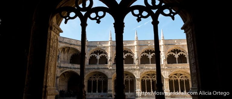 claustro monasterio jerónimos de belem lisboa