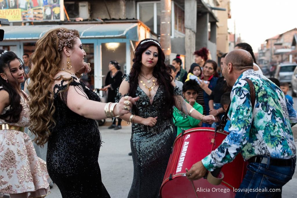 bailando en una boda gitana