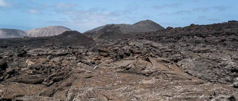 paisaje volcánico en el parque nacional de timanfaya