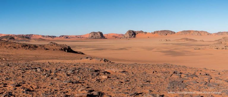 Tadrart Rouge, el desierto rojo de fantasía en Argelia 1 panorámica del tadrart rouge