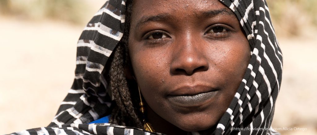 Encuentros en el Lago Chad: de los fulani a las mujeres de la espirulina 16 retrato de una de las mujeres de la espirulina
