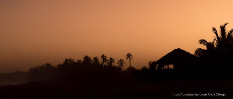 puesta de sol en tangalle