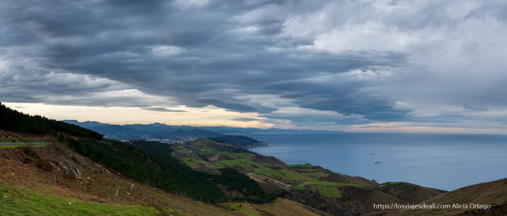 Qué ver en Hondarribia y alrededores, el antiguo bastión de Guipúzcoa 9 vistas de la costa desde kaizkibel qué ver en hondarribia