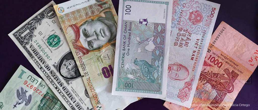 Cambiar moneda extranjera con Exact Change 17 cambiar moneda billetes de perú, usa, áfrica, omán