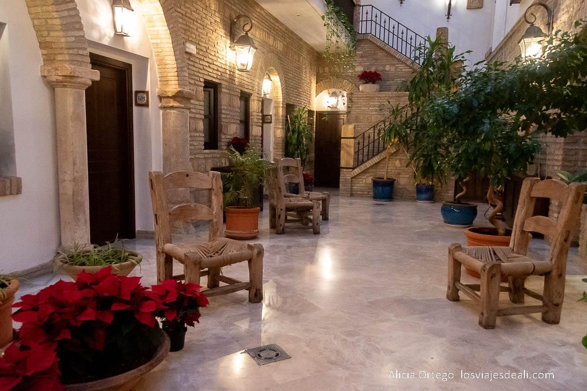 Qué ver en Córdoba en 3 o 4 días completos 44 patio interior del hotel posada de vallina que ver en cordoba