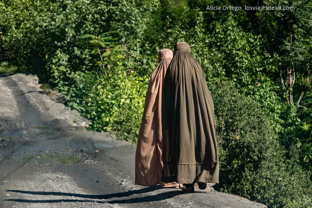 21 días en el Norte de Pakistán: imágenes y sensaciones de un viaje increíble 109 mujeres con burka en pakistan