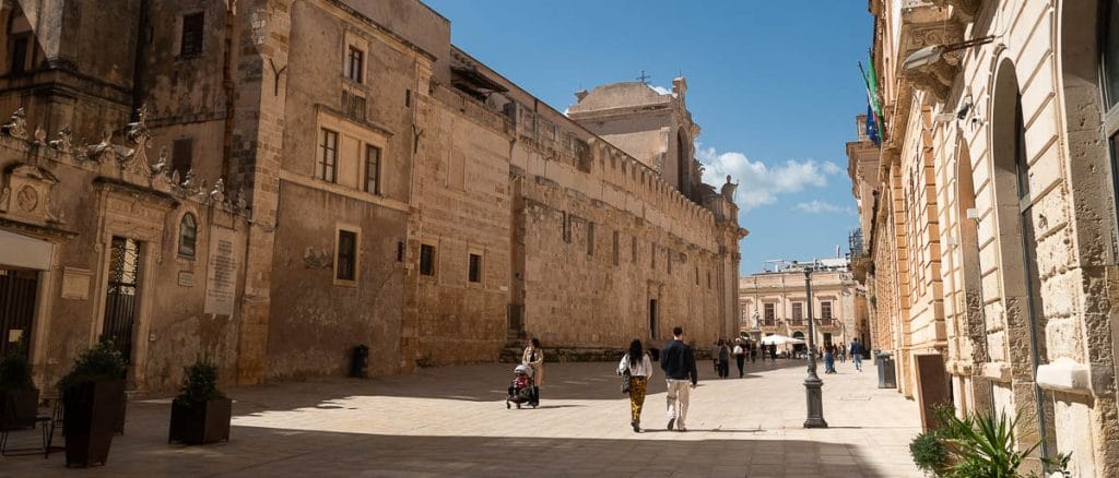 Guía de Sicilia Oriental: Catania, Siracusa y Taormina por libre 5 guia de sicilia oriental plaza de siracusa