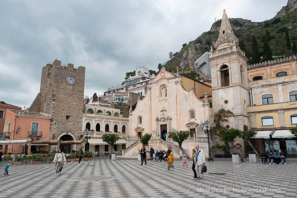 Qué ver en Sicilia en 8 días entre Catania, Siracusa y Taormina 72 plaza ix de abril de taormina