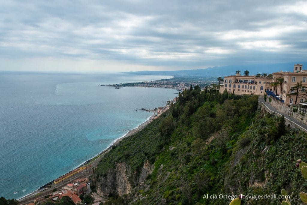 Qué ver en Sicilia en 8 días entre Catania, Siracusa y Taormina 73 riviera siciliana desde taormina
