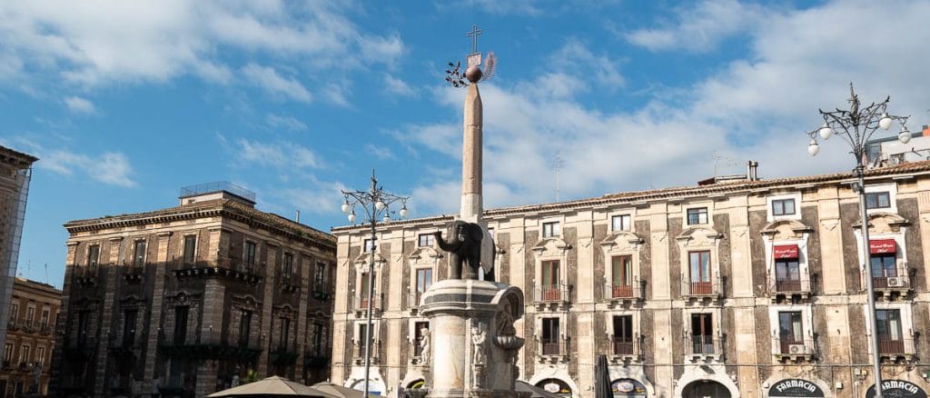 Qué ver en Catania y alrededores en 3 días, la ciudad a la sombra del Etna 2 Piazza del Duomo que ver en Catania