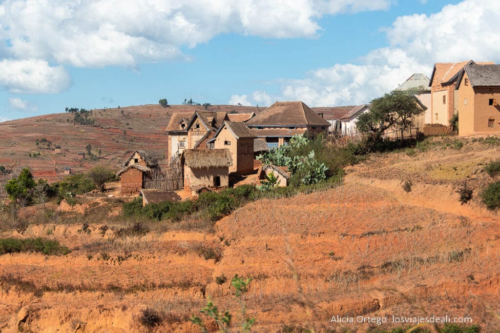 17 sitios fabulosos que ver en Madagascar, de la costa este a la oeste 45 pueblo del país betsileo