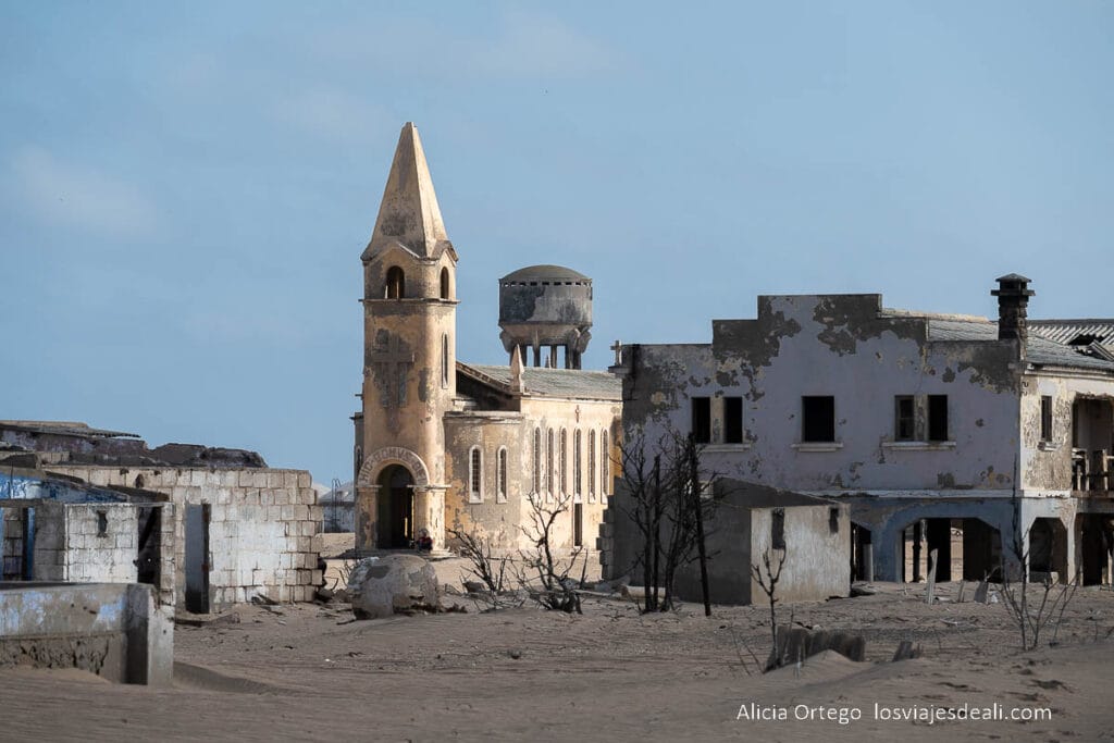 ruinas de sao marthino dos tigres en la isla desierta