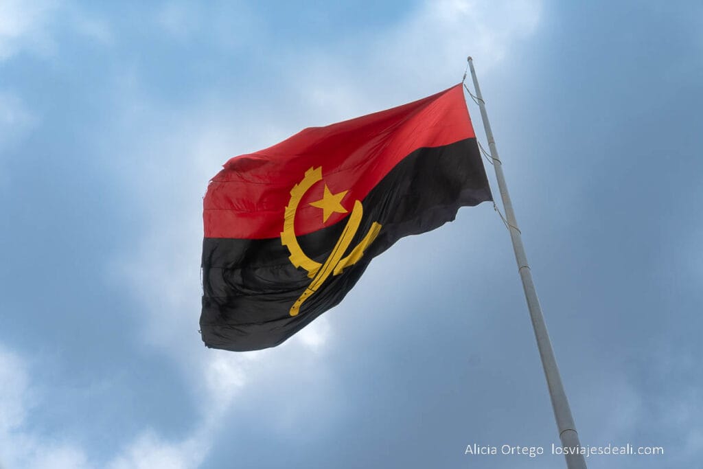 bandera de angola