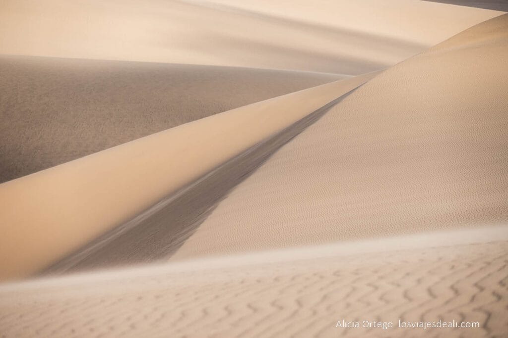 detalle de dunas en diferentes niveles