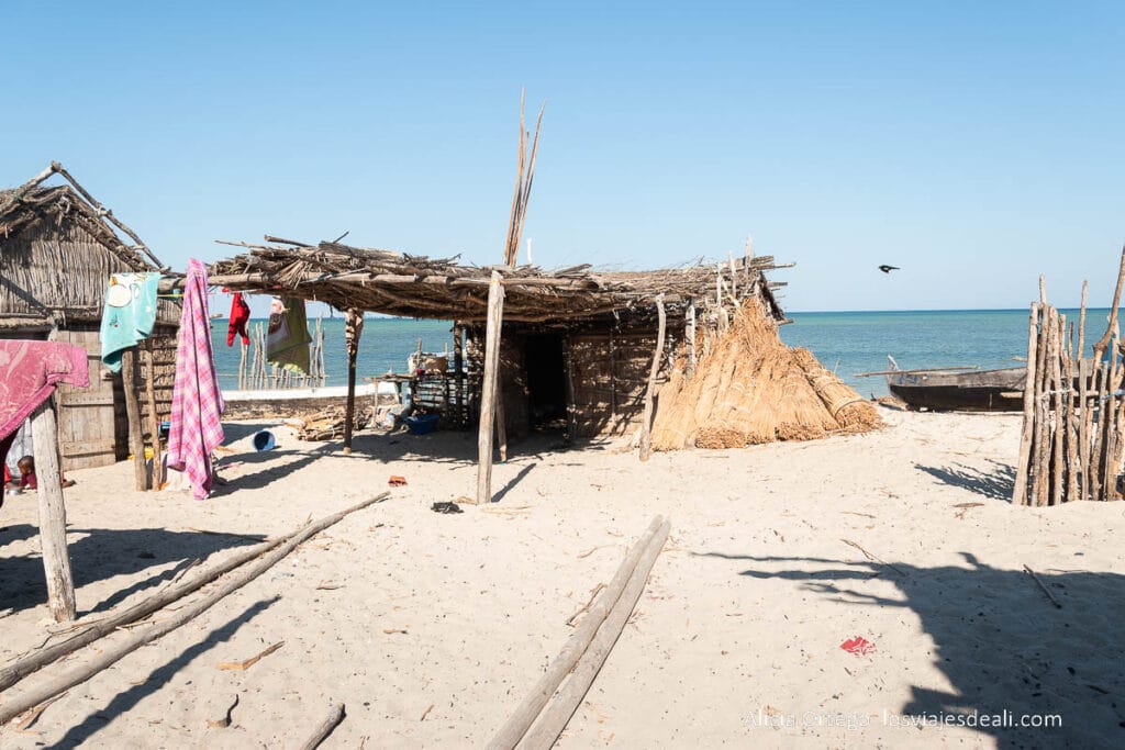 Ruta por la Costa Oeste de Madagascar para 9 días 57 aldea vezo en la costa oeste de madagascar