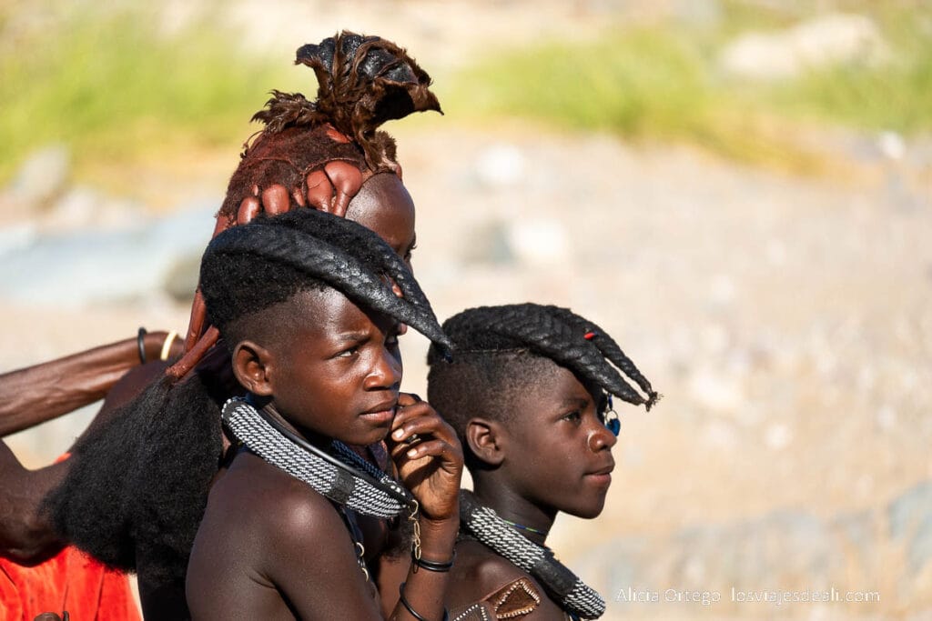 niños himba