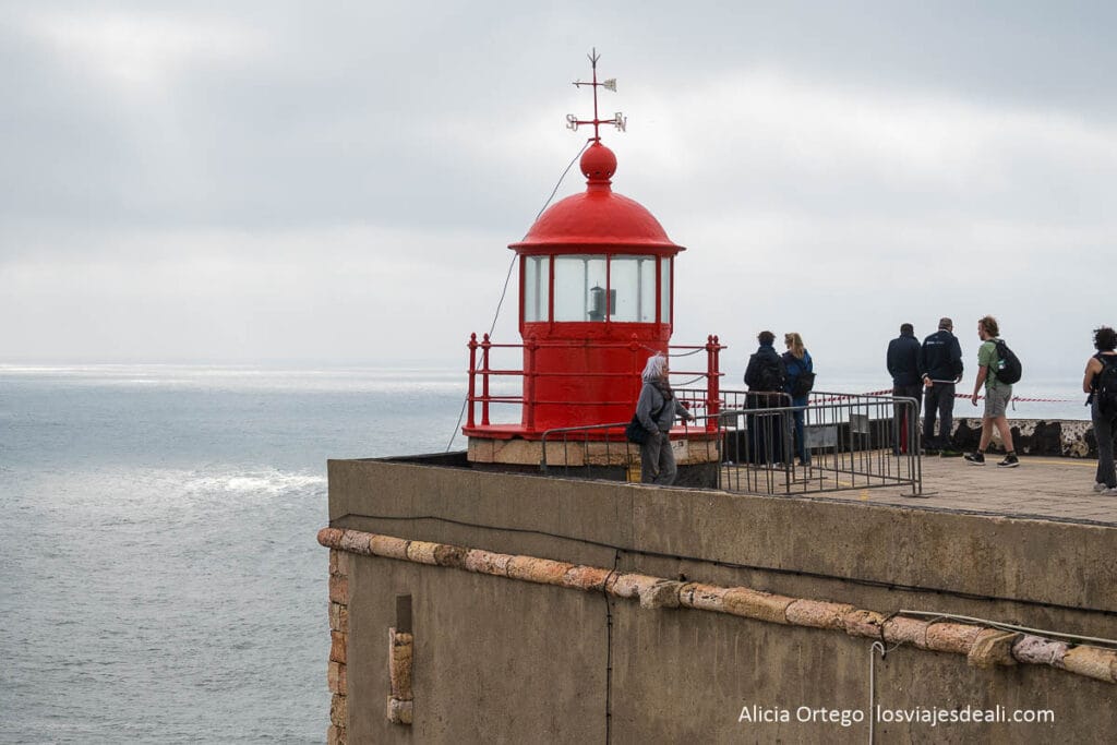 Nazaré (Portugal) en 2 días, entre la ola más famosa y el pueblo que mantiene su esencia 82 faro del fuerte