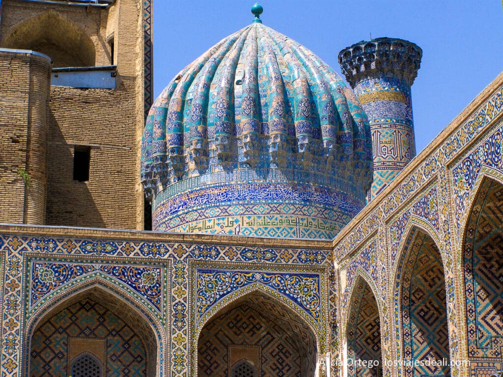 Qué ver en Uzbekistán en 8 días: Tashkent, Samarcanda, Bukhara y Khiva 29 cúpula y madrasas revestidas de azulejos de samarcanda