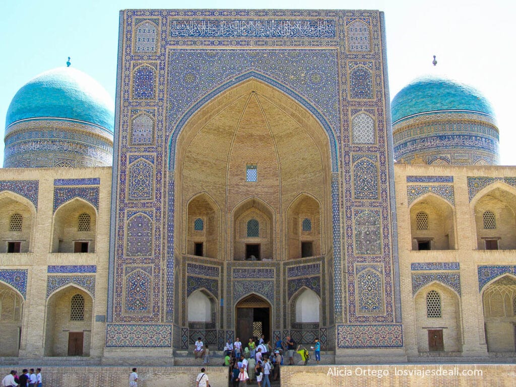 Qué ver en Uzbekistán en 8 días: Tashkent, Samarcanda, Bukhara y Khiva 32 madrasa de bukhara que ver en uzbekistan