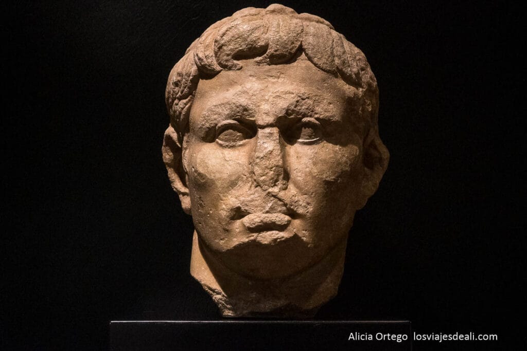 busto romano de conimbriga