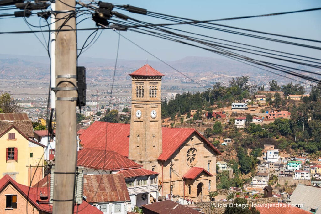 Antananarivo (Tana): qué ver y hacer en un día en la capital de Madagascar 48 iglesia del barrio alto de antananarivo