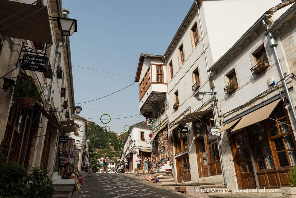 calle de gjirokaster