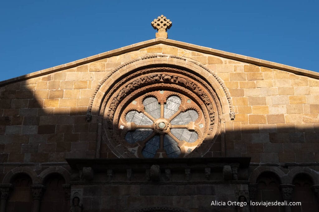 rosetón de la iglesia de santo domingo que ver en soria capital